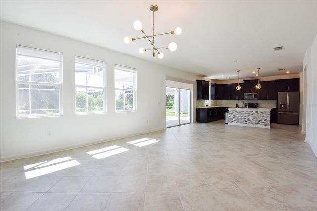 8904 LEADER BOARD LANE, Davenport, FL 33896