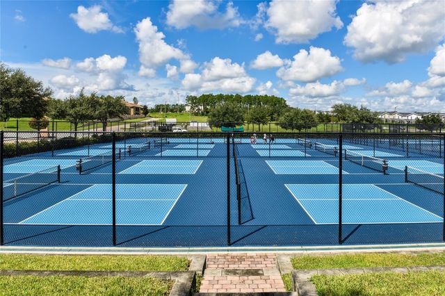 8904 LEADER BOARD LANE, Davenport, FL 33896