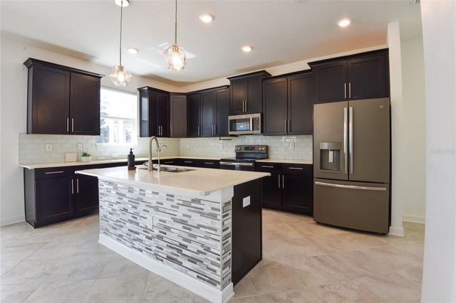 8904 LEADER BOARD LANE, Davenport, FL 33896