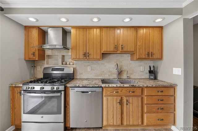 350 Greengage Circle, Amherst, NY 14051