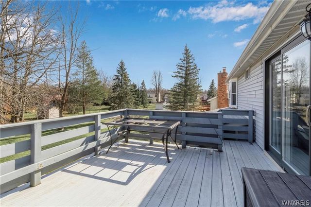 350 Greengage Circle, Amherst, NY 14051