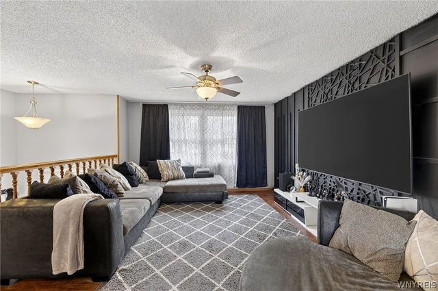 350 Greengage Circle, Amherst, NY 14051