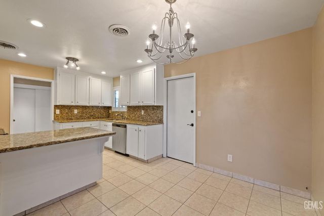 11930 Laver Court, Bakersfield, CA 93306