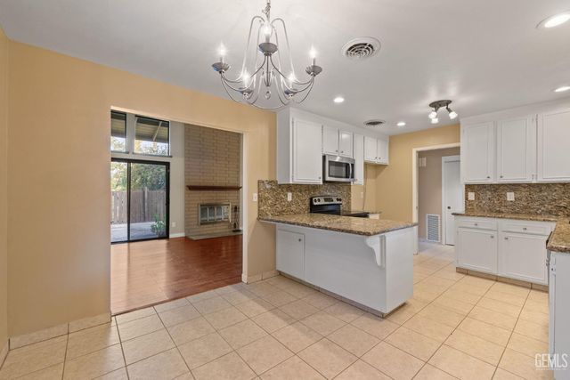 11930 Laver Court, Bakersfield, CA 93306