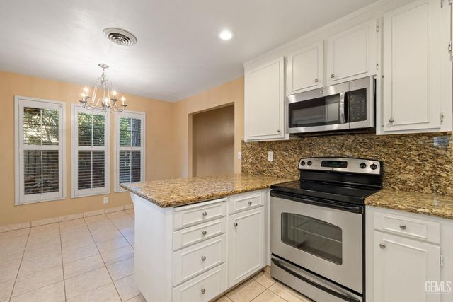 11930 Laver Court, Bakersfield, CA 93306