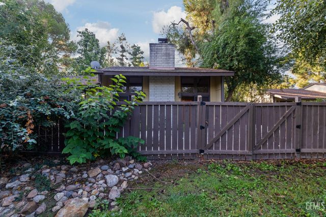 11930 Laver Court, Bakersfield, CA 93306