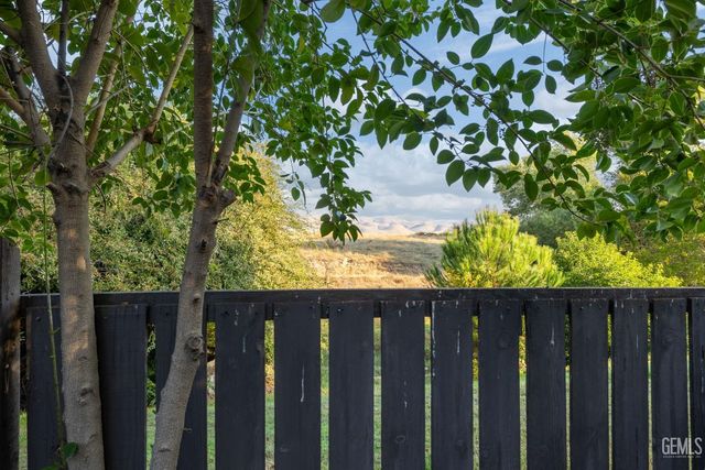 11930 Laver Court, Bakersfield, CA 93306