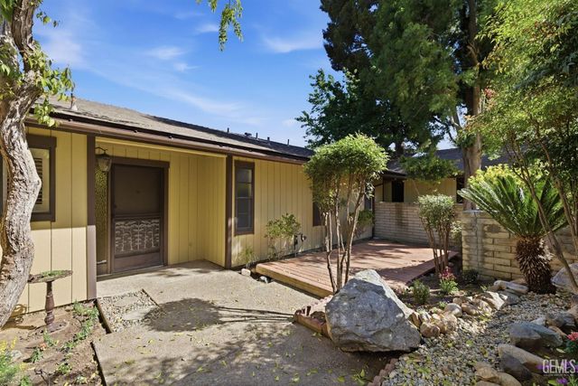 11930 Laver Court, Bakersfield, CA 93306