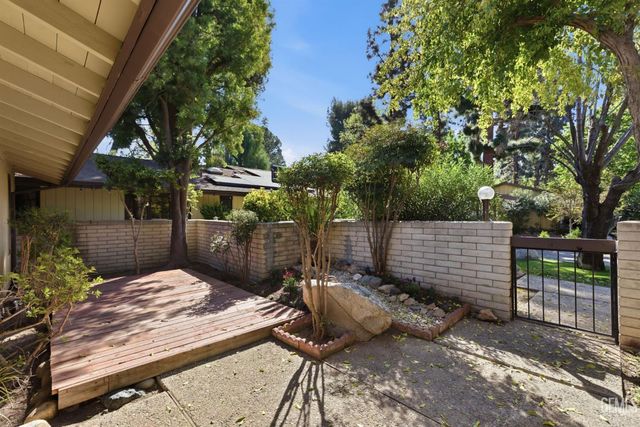 11930 Laver Court, Bakersfield, CA 93306