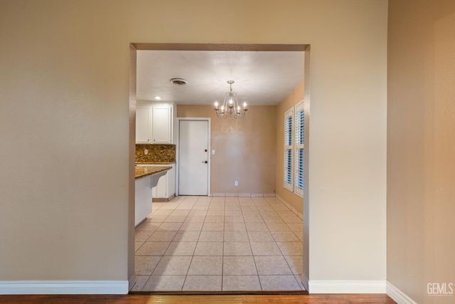 11930 Laver Court, Bakersfield, CA 93306