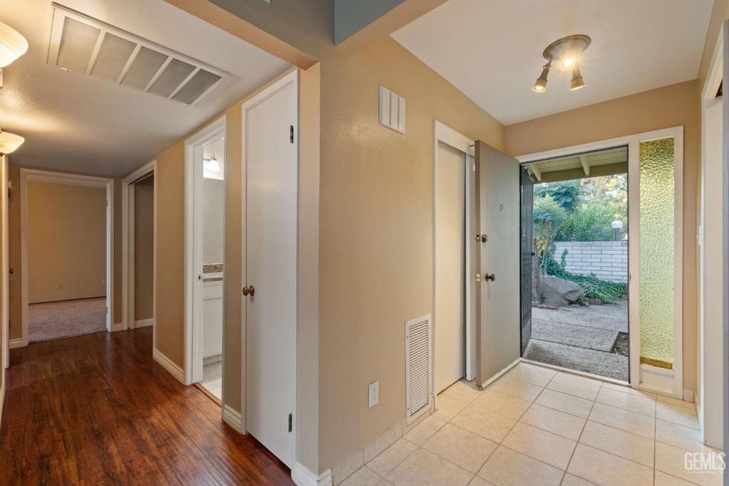 11930 Laver Court, Bakersfield, CA 93306