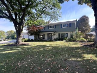 1053 ERNST DRIVE, Green Bay, WI 54304