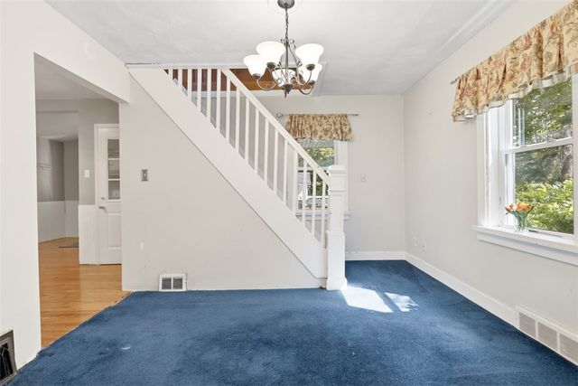 126 Davis Rd, Economy, PA 15143