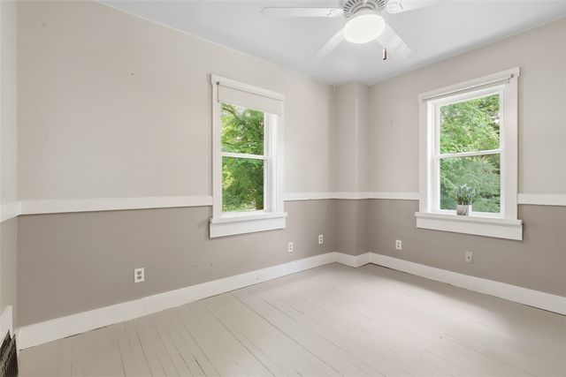 126 Davis Rd, Economy, PA 15143