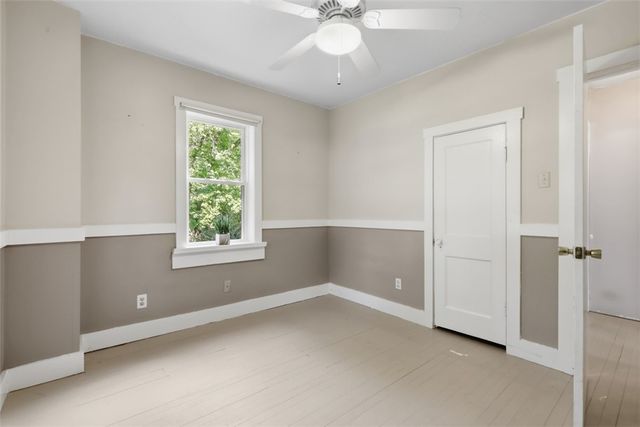 126 Davis Rd, Economy, PA 15143