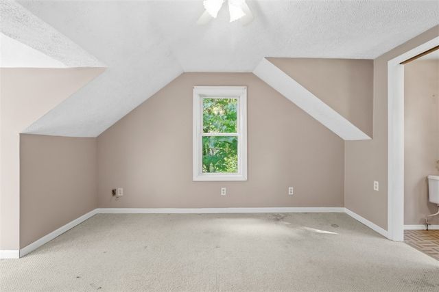 126 Davis Rd, Economy, PA 15143