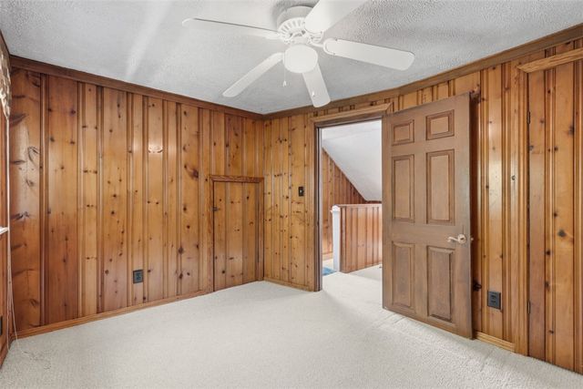 126 Davis Rd, Economy, PA 15143