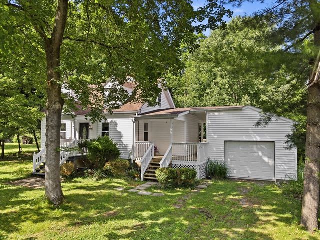 126 Davis Rd, Economy, PA 15143