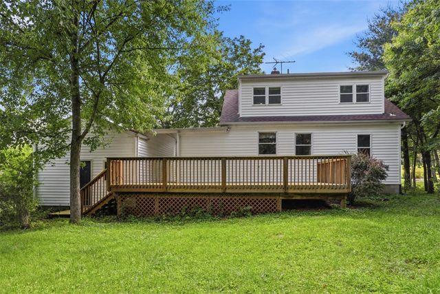 126 Davis Rd, Economy, PA 15143
