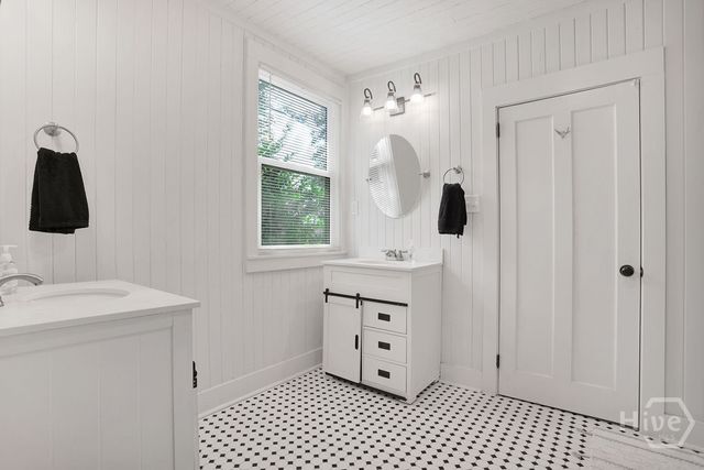 110 Laurel Street, Richmond Hill, GA 31324