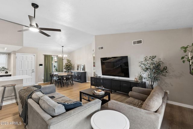 3943 W WILLOW Avenue, Phoenix, AZ 85029