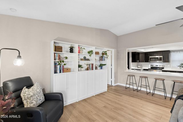 3943 W WILLOW Avenue, Phoenix, AZ 85029