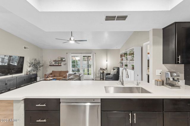 3943 W WILLOW Avenue, Phoenix, AZ 85029