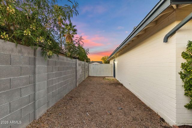 3943 W WILLOW Avenue, Phoenix, AZ 85029