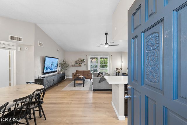 3943 W WILLOW Avenue, Phoenix, AZ 85029