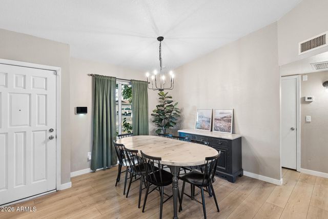 3943 W WILLOW Avenue, Phoenix, AZ 85029