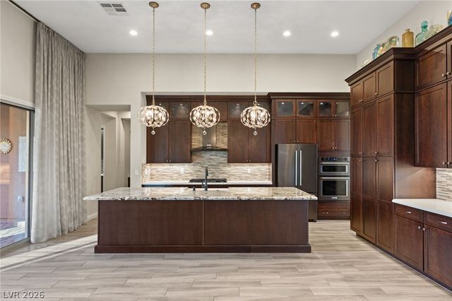 10179 Emerald Sunset Court, Las Vegas, NV 89148