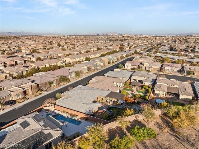 10179 Emerald Sunset Court, Las Vegas, NV 89148