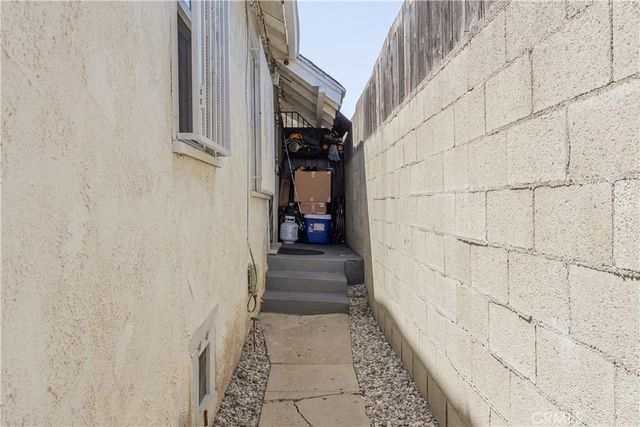 1631 W 38th, Los Angeles, CA 90062