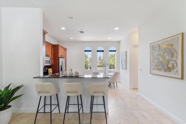 506 SE 7th St 304, Fort Lauderdale, FL 33301