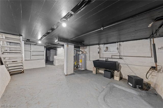 109 15th Street NW, Barberton, OH 44203