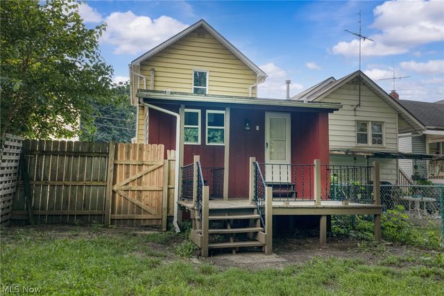 109 15th Street NW, Barberton, OH 44203