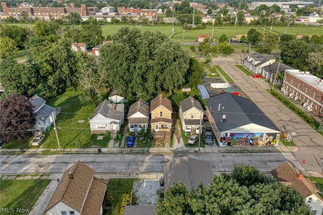 109 15th Street NW, Barberton, OH 44203