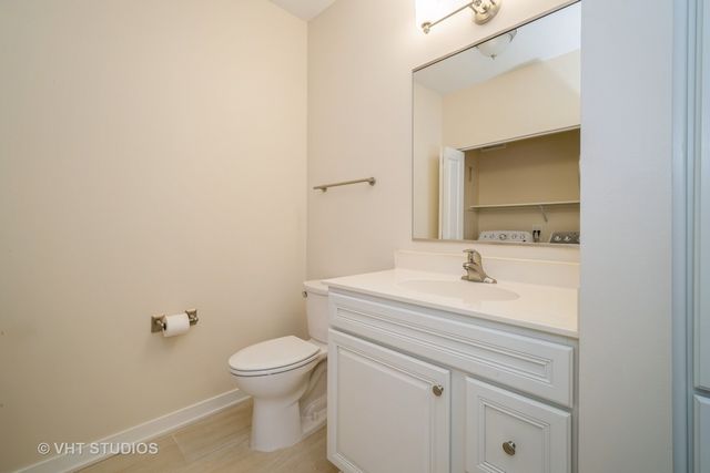 2150 Founders Drive 234, Northbrook, IL 60062