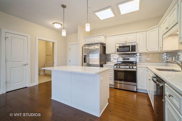 2150 Founders Drive 234, Northbrook, IL 60062