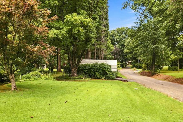 318 Westmore Drive, Evansville, IN 47712