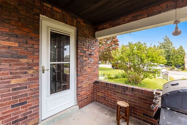 730 Greenlee, Whitehall, PA 15227