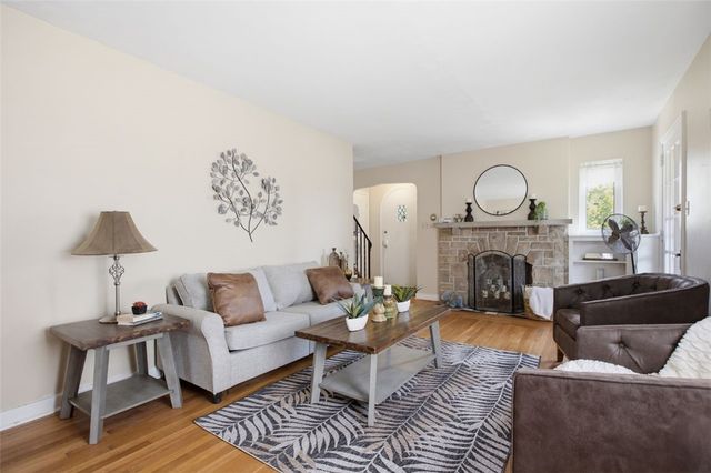 730 Greenlee, Whitehall, PA 15227