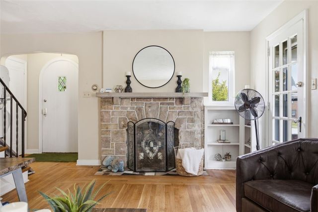 730 Greenlee, Whitehall, PA 15227