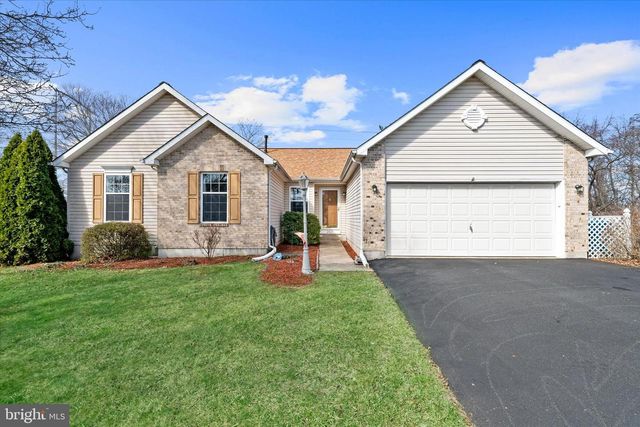 203 N BARRINGTON CT, Newark, DE 19702