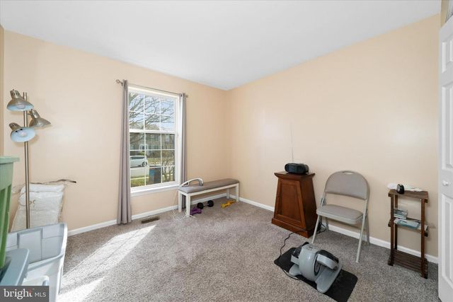 203 N BARRINGTON CT, Newark, DE 19702