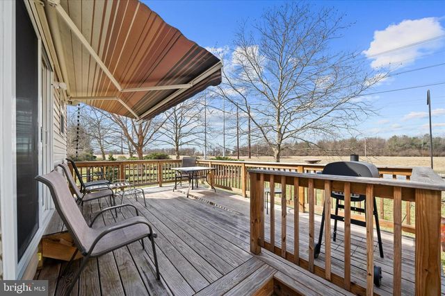 203 N BARRINGTON CT, Newark, DE 19702