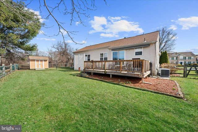 203 N BARRINGTON CT, Newark, DE 19702