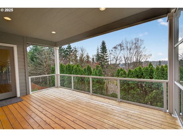 136 W 13TH Way, La Center, WA 98629