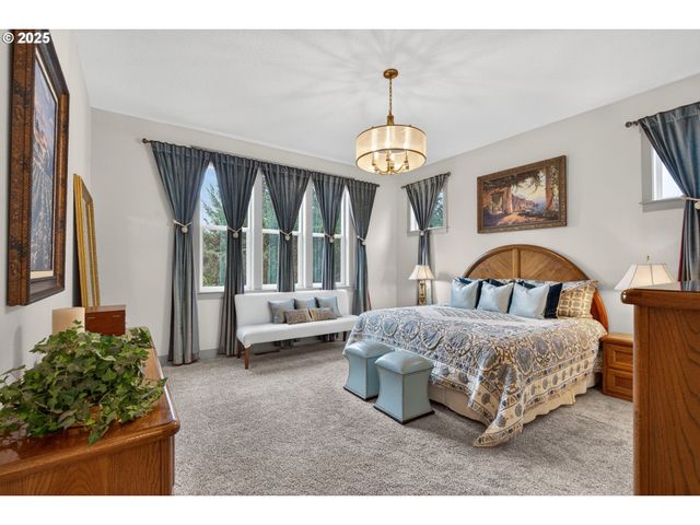 136 W 13TH Way, La Center, WA 98629