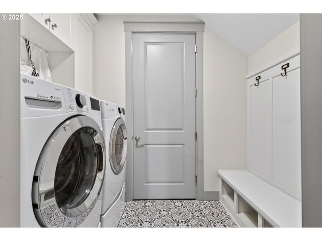 136 W 13TH Way, La Center, WA 98629